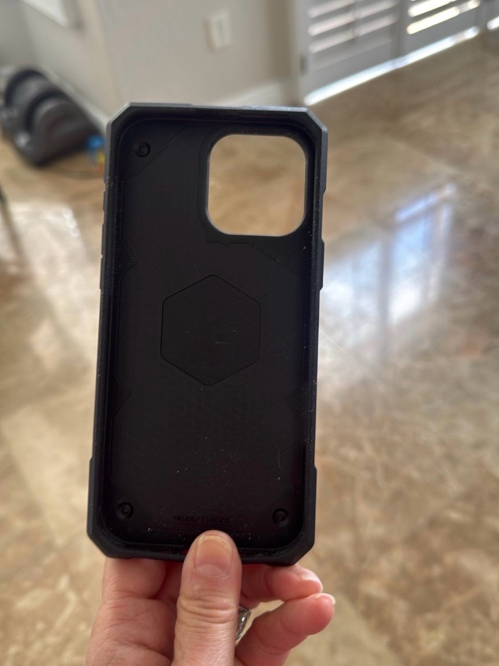 UAG Monarch 16 pro max case - Picture 3 of 5